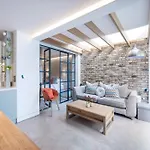 The Portobello Star - By Out Of Office Lifestyle